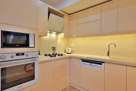 Joy, Kalamar Road, Hotel 4*