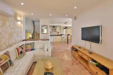 Joy, Kalamar Road, 4*